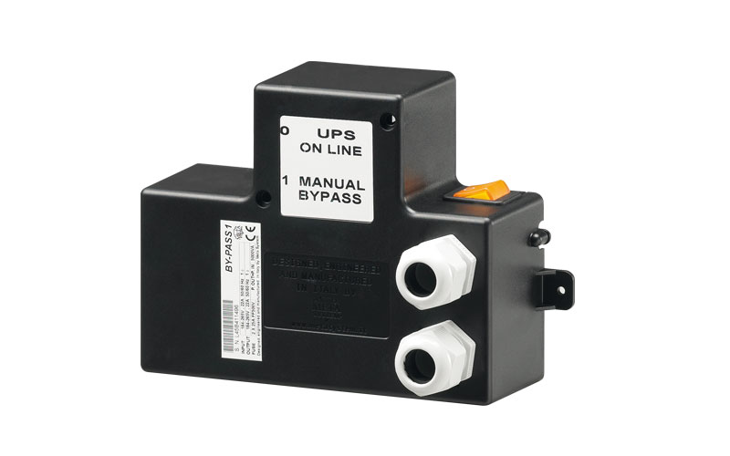 BYPASS
The device to use to ensure service continuity in the event of maintenance or expansion of the UPS.